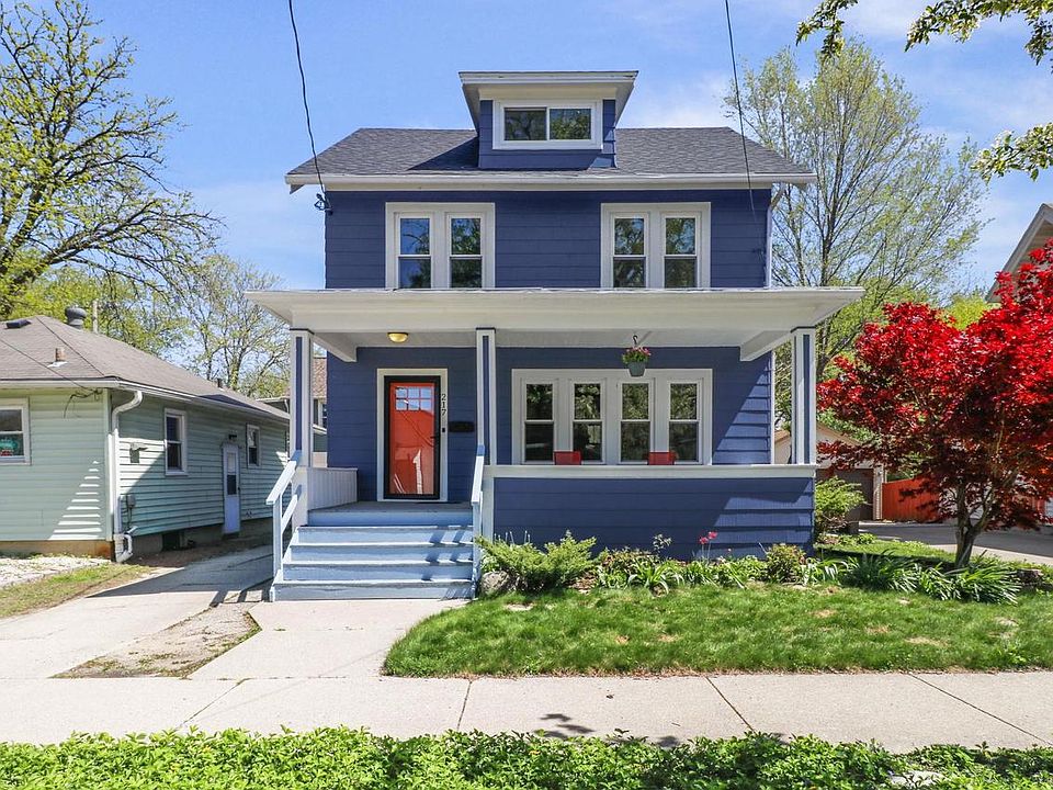 1st image of 217 N 3rd Street
