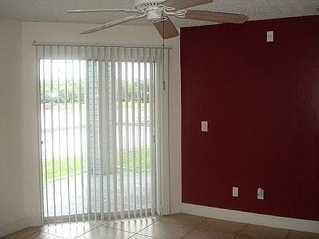 4th image of 2561 Grassy Point Dr