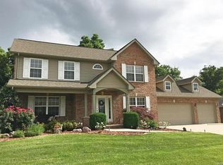 8517 Armsleigh Pl, O'Fallon, IL 62269