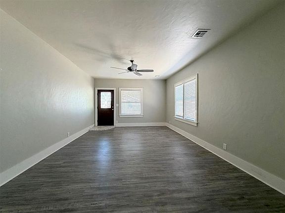 3rd image of 2708 N Hudson Ave