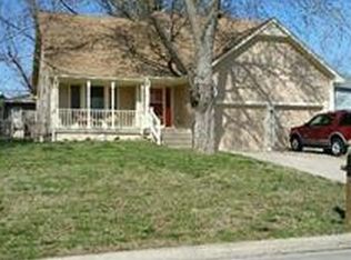 1209 Wright St, Pleasant Hill, MO 64080