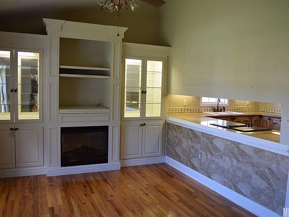 4th image of 5126 S Oak Cir
