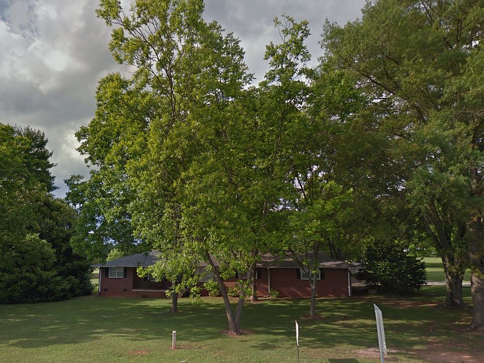 2nd image of 1302 Easley Hwy