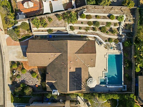 4th image of 1693 Honeysuckle Ct