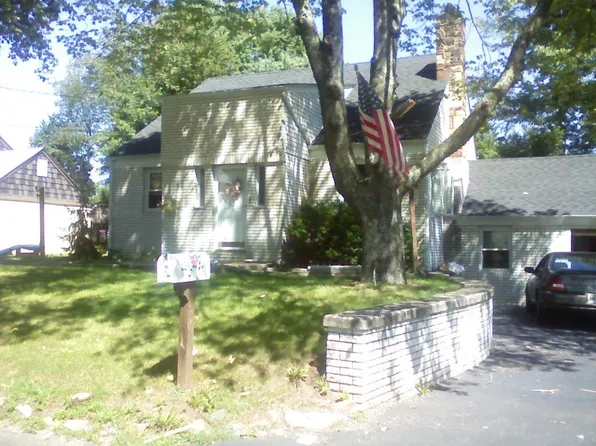 8 Wilshire Rd, Warren, NJ 07059