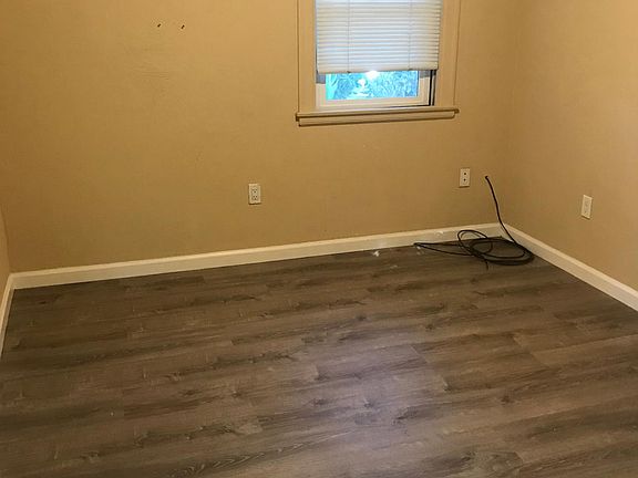 3rd image of 333 Raymond Ave