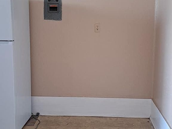 5th image of 203 W King Ave #4