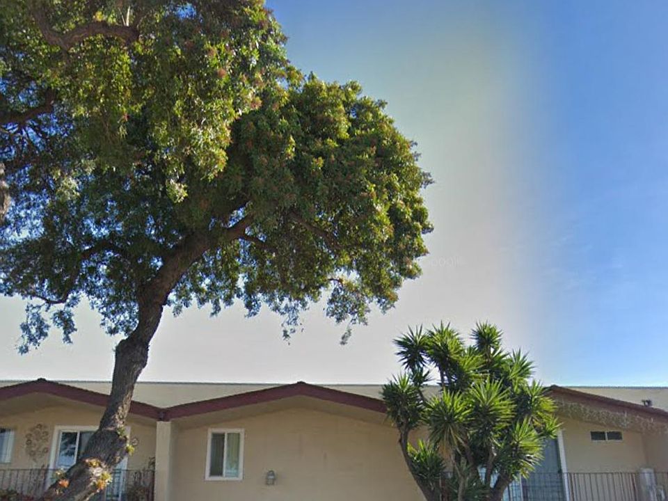 2nd image of 13872 La Pat Pl #6