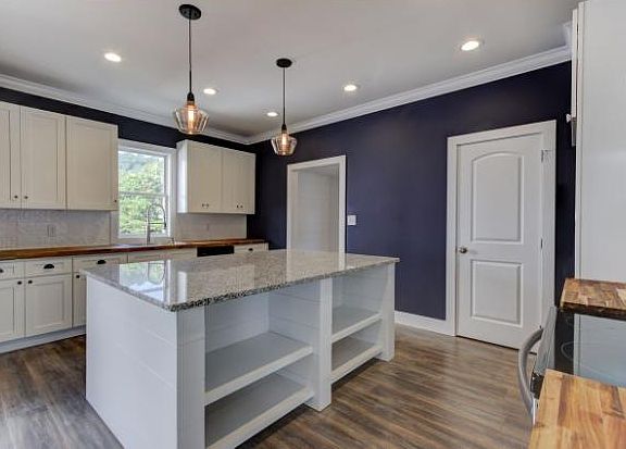 5th image of 533 Hiawassee Ave
