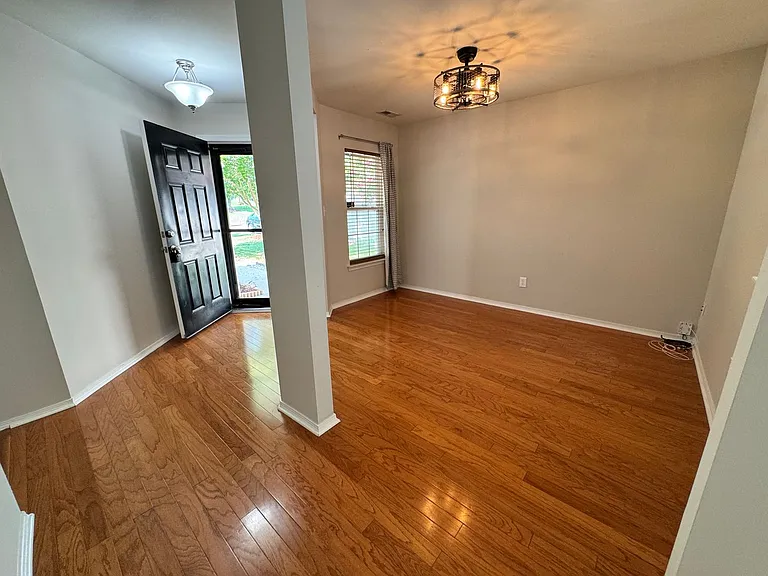 5337 Thunderidge Dr — Photo 7