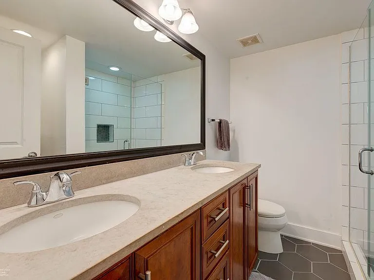 3424 N Racine Ave #G — Photo 13