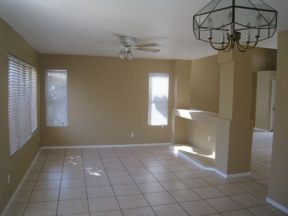 5th image of 1323 E Angela Dr