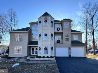 8 Longview Ave, North East, MD 21901