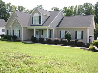 609 Nicholas Austin Ln, Boiling Springs, SC 29316