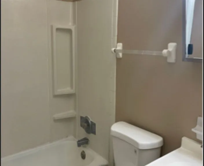 1459 E Market St #B — Photo 7