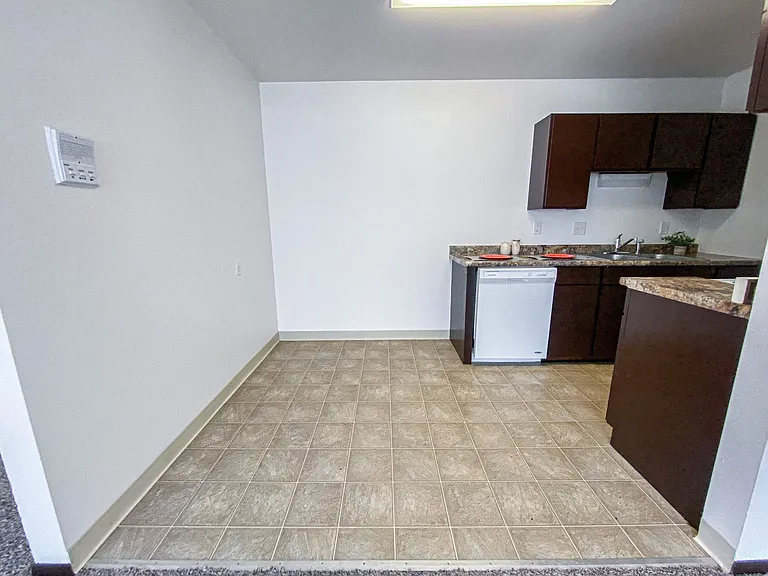 The Ridge Apartments — Photo 40