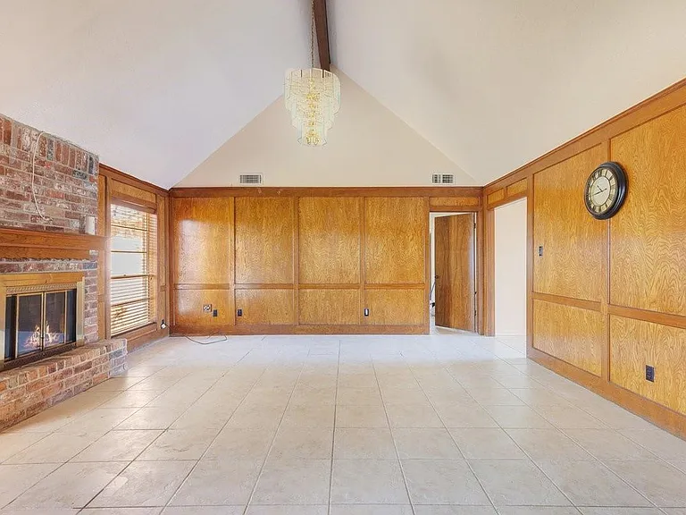 1006 Bolton Dr — Photo 7