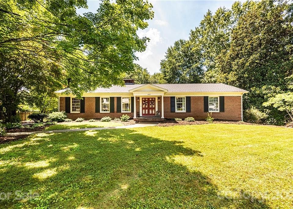 1021 13th Ave NW, Hickory, NC 28601 Zillow