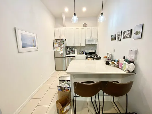 Rented by J PRESTON AND ASSOCIATES INC | media 5