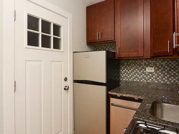 4th image of 2908 N Mildred Ave APT 2U