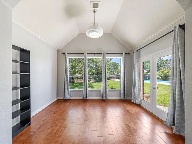 5450 Faircreek Ln — Photo 17
