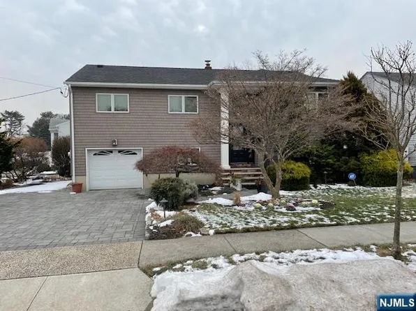 82 Herrick St, East Rutherford, NJ 07073