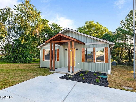 2nd image of 127 Azalea Ln #4