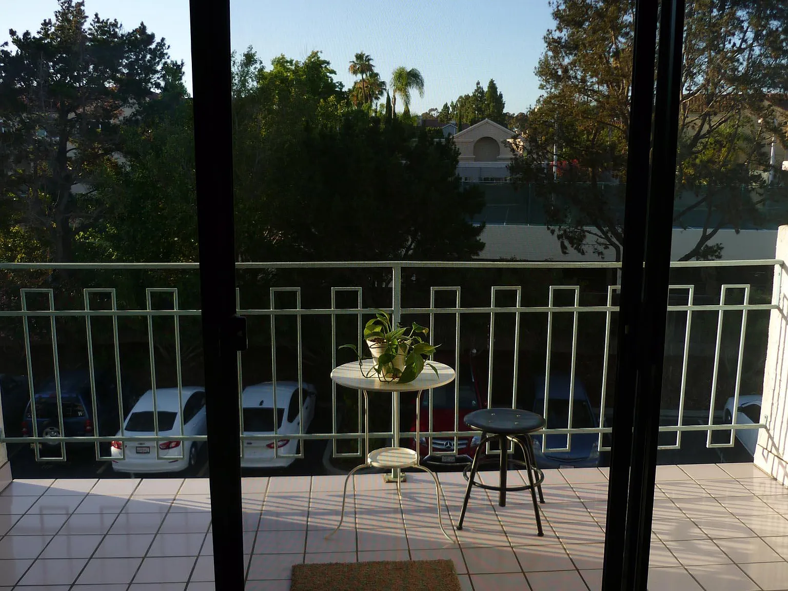 2 bed, 1000 sqft, $3,150 — Photo 2