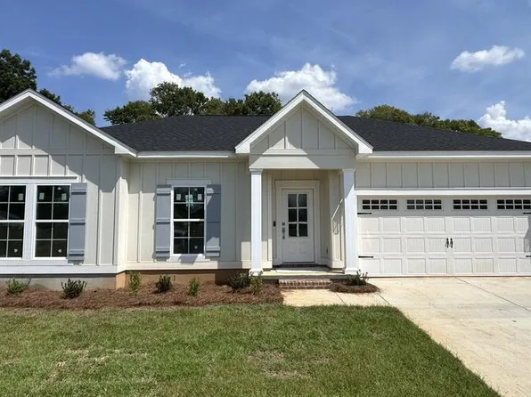 62 Grove Hill Ln, Newton, AL 36352
