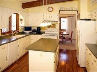 W319N358 Sandy Hollow Ct, Delafield, WI 53018