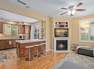 190 Liberty St, Tustin, CA 92782