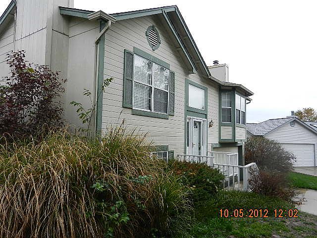 2nd image of 708 Summersong Dr