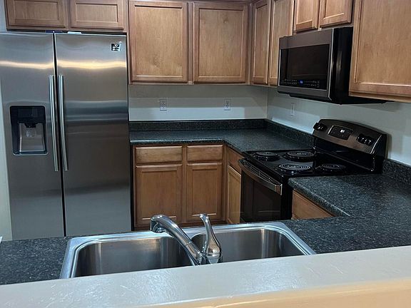 4th image of 6030 S Cedar Elm Ln