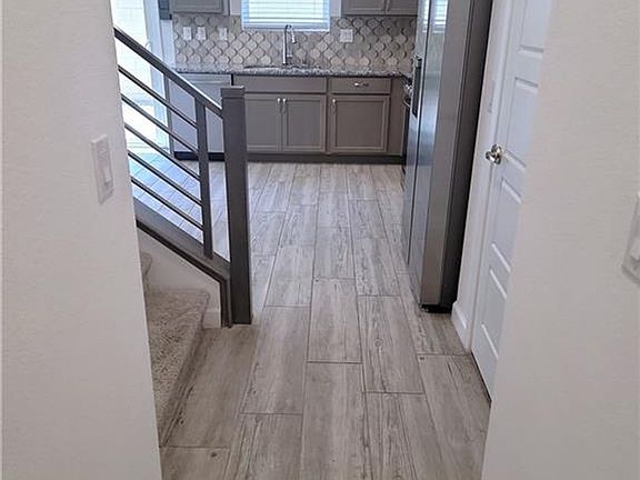 4th image of 338 Brockbank Pl