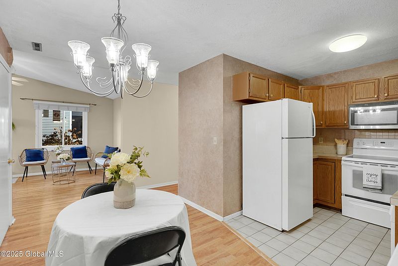 5th image of 81 Tallow Wood Drive