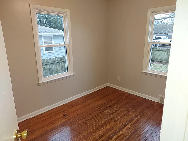 1st floor bedroom rear
