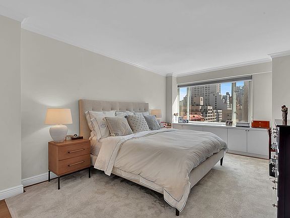 5th image of 166 E 63rd St APT 14J