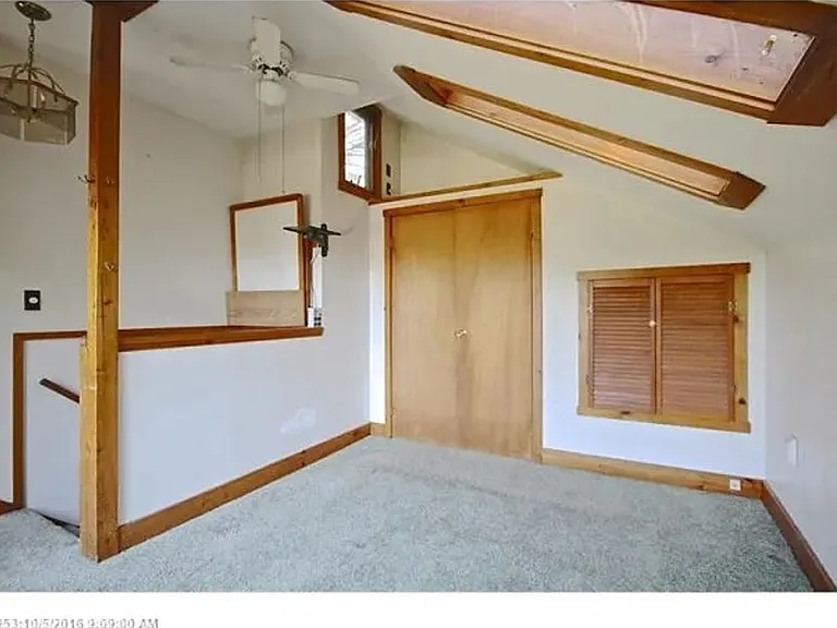 40 Claman Dr — Photo 16