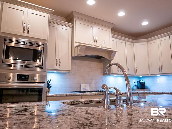 5th image of 6684 Garrison Dr
