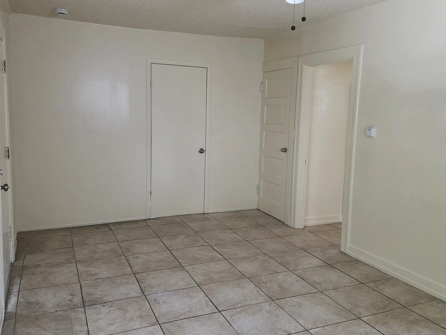 9019 Baring Cross St — Photo 4