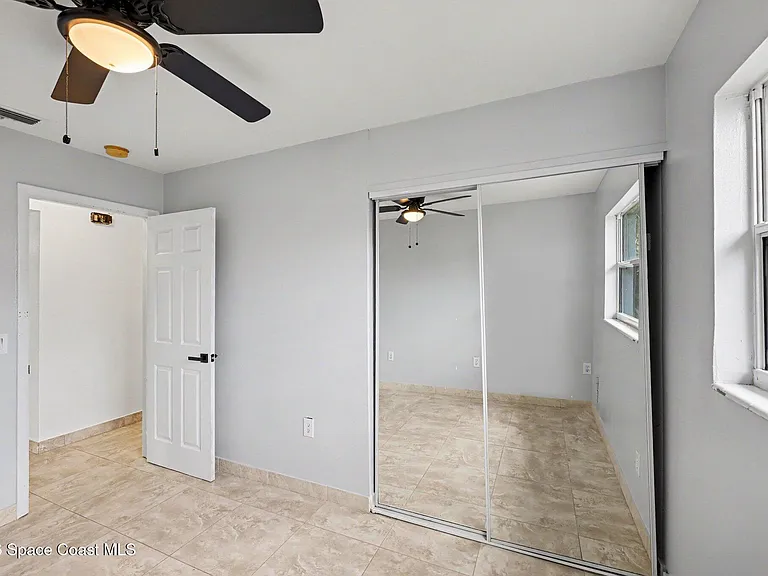 2292 Lakeview Dr — Photo 10