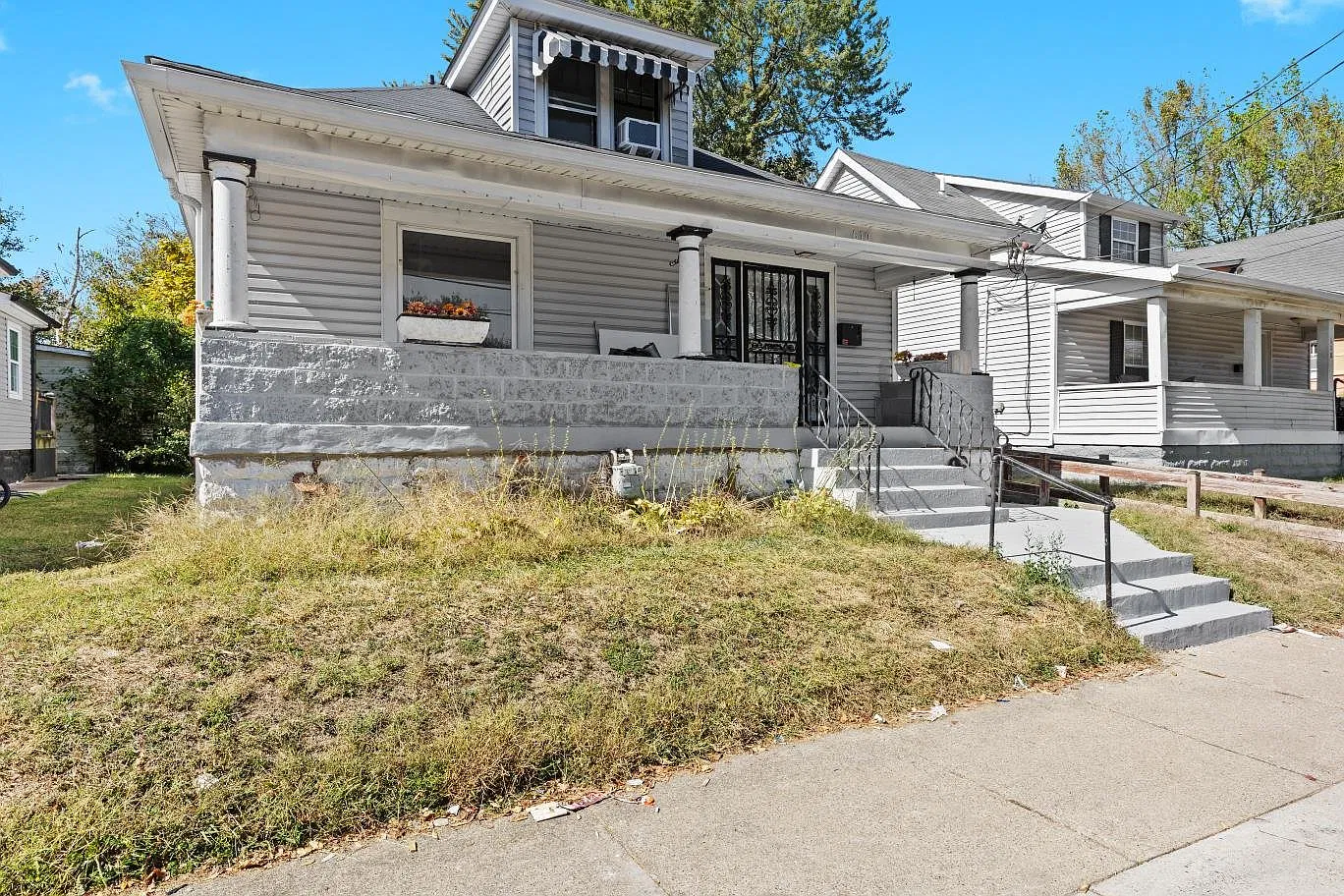 Updated 4 Bedroom/ 2 Bathroom house — Photo 4
