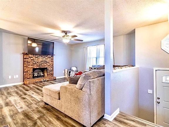 5th image of 1127 NE 15th Rd