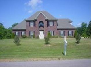 1575 Wood Ridge Dr, Olive Branch, MS 38654