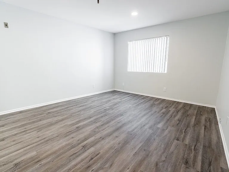 4378 Sepulveda Blvd — Photo 44