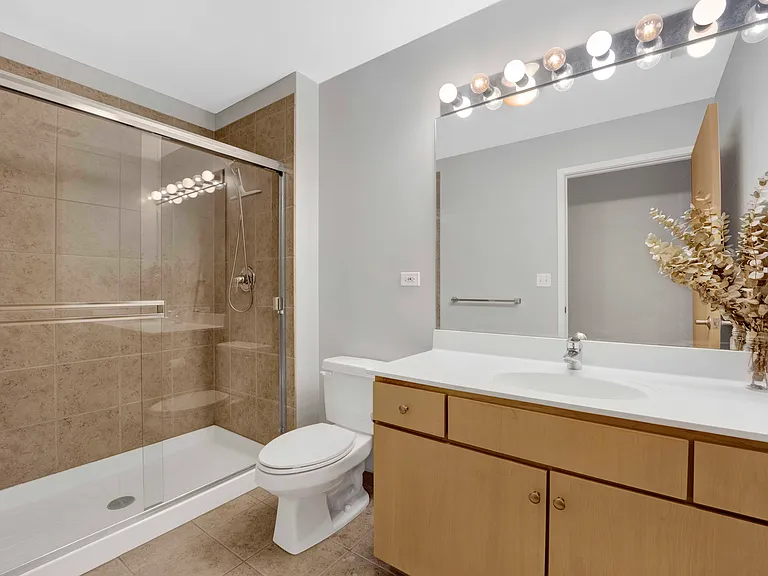 630 N Franklin St #1019 — Photo 26