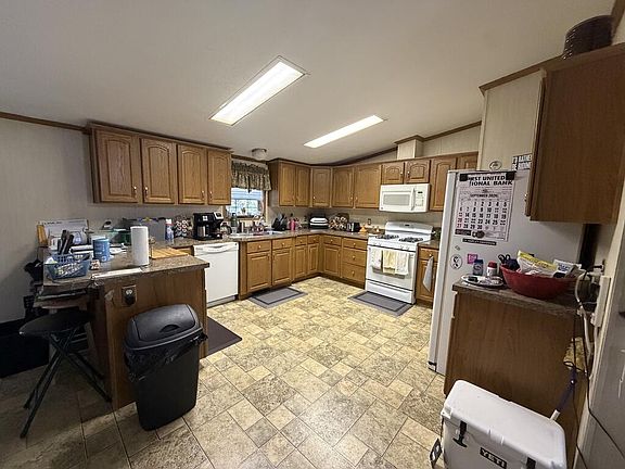 4th image of 1447 Riverside Dr