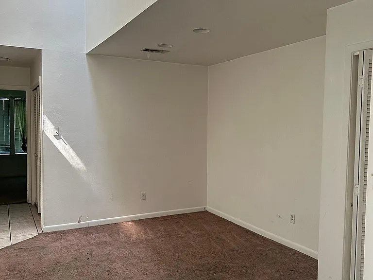 5541 Downing St — Photo 7
