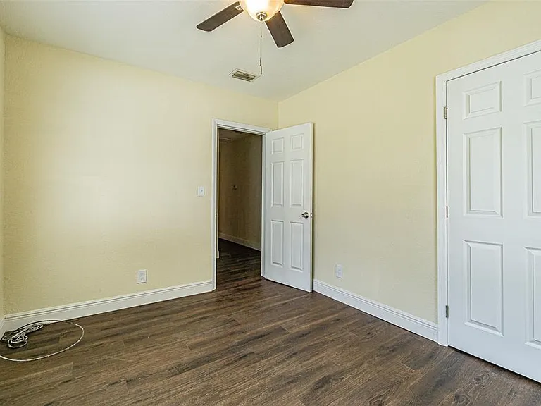 505 E Virginia Ave — Photo 16