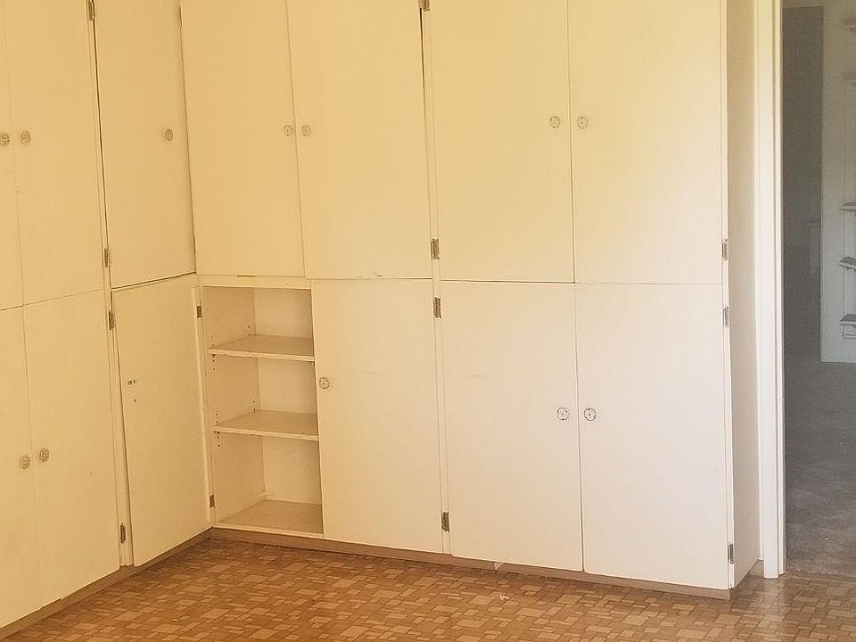 2nd image of 211 S Stockton St